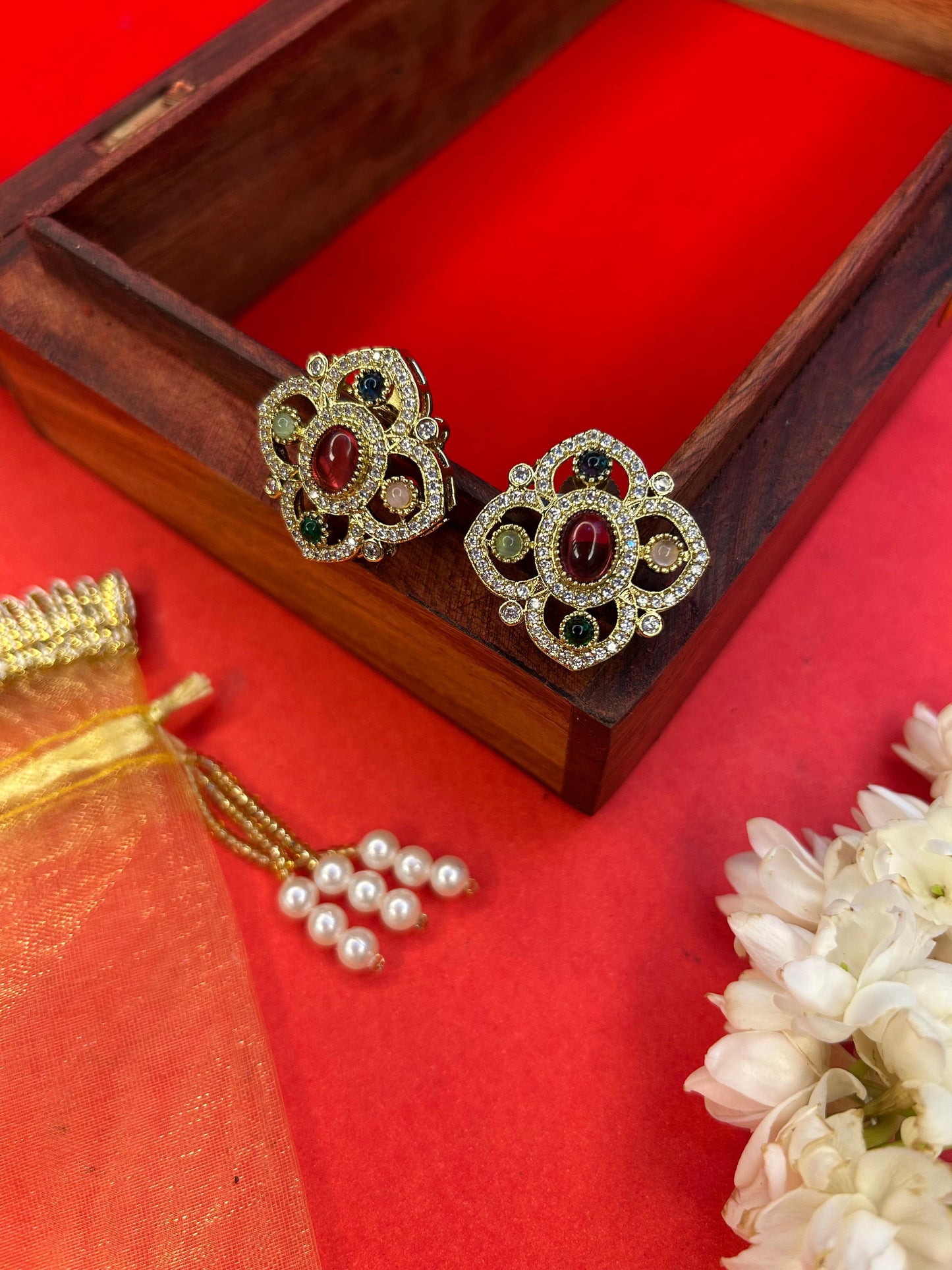 Anokhi Traditional Stud Earring