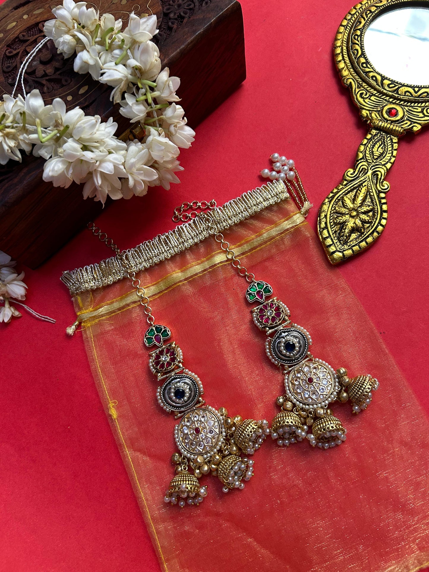 Amrapali Kaan Sahara Jhumke Traditional Earring