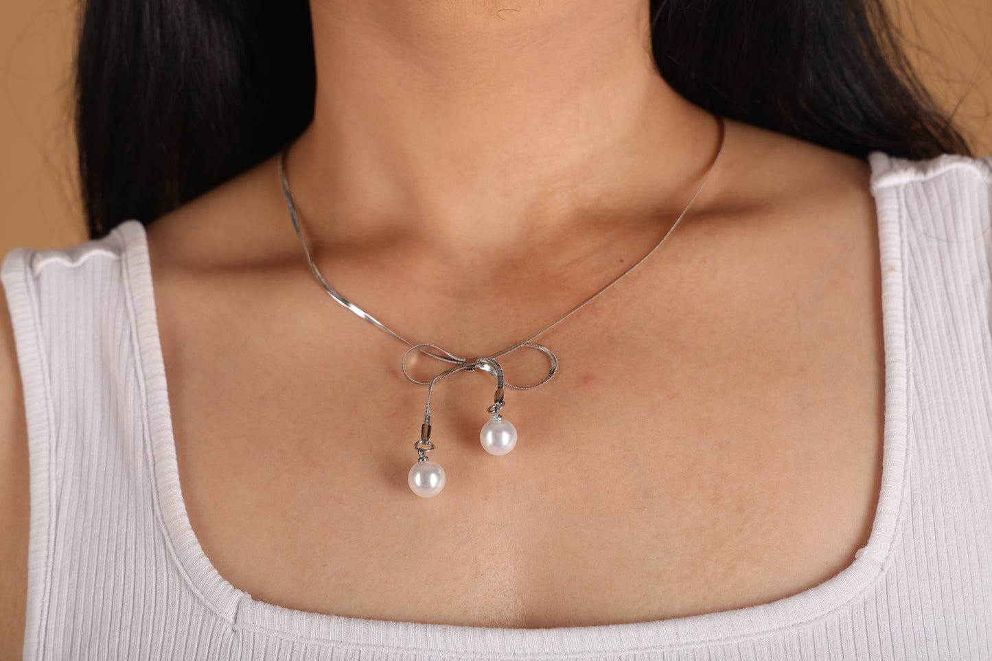 Bow Pearl Silver Necklace
