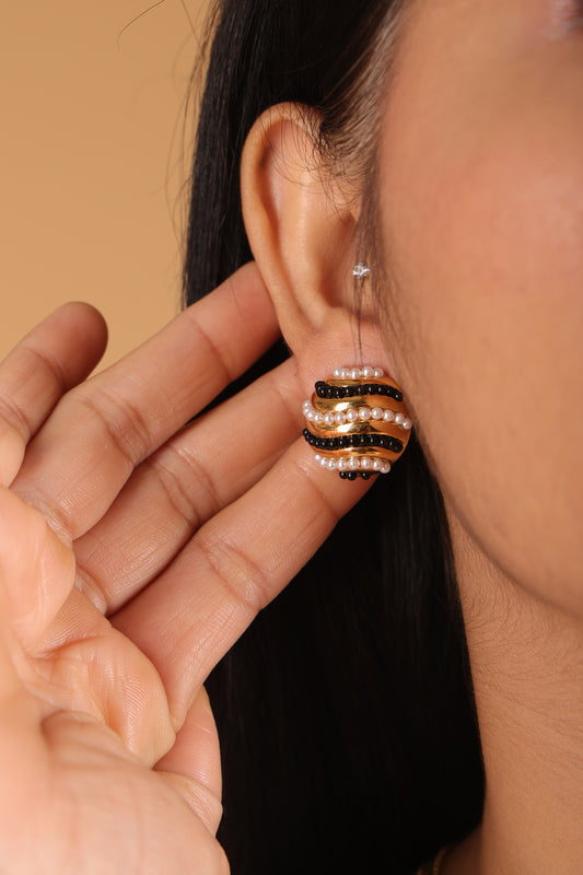 Dancing Ball Pearl Stud Earring