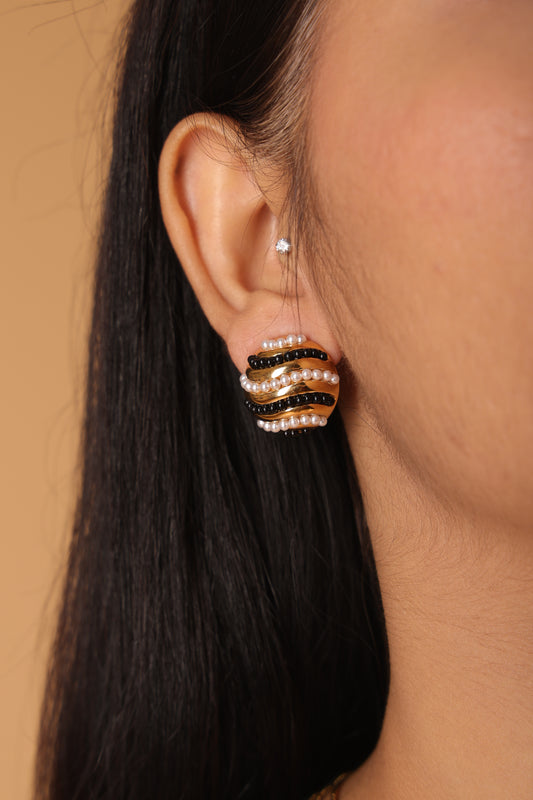 Dancing Ball Pearl Stud Earring