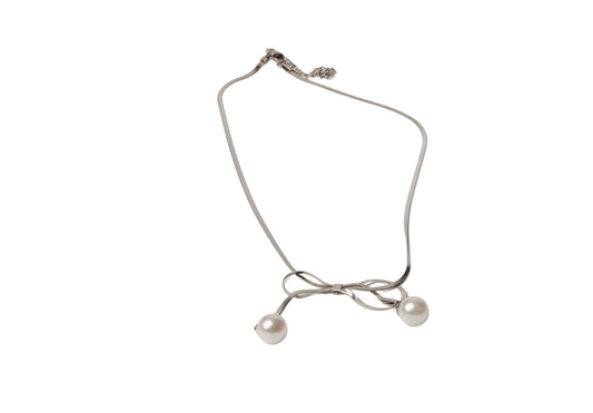 Bow Pearl Silver Necklace