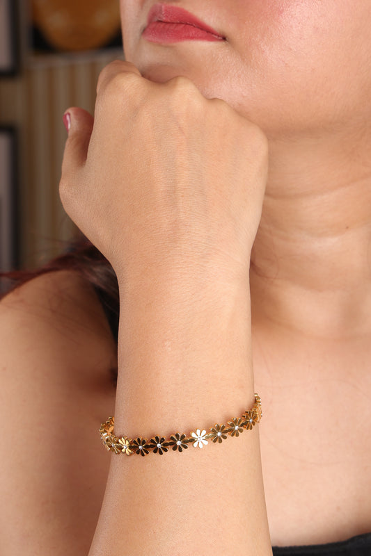 Flower Gold Cuff Bracelet