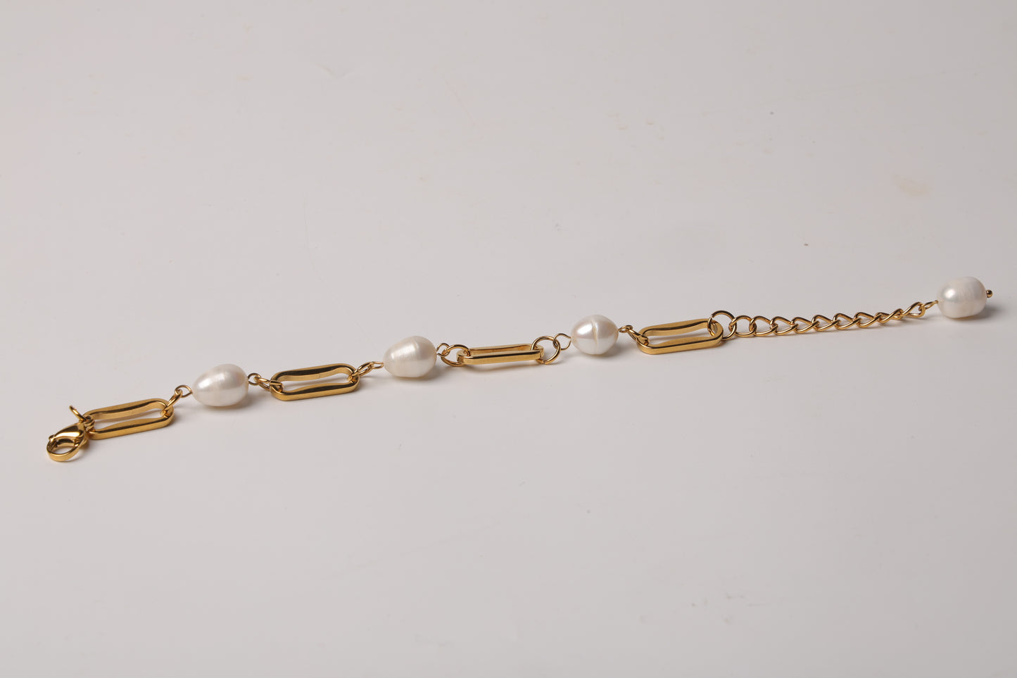 Linking Chain Pearl Bracelet